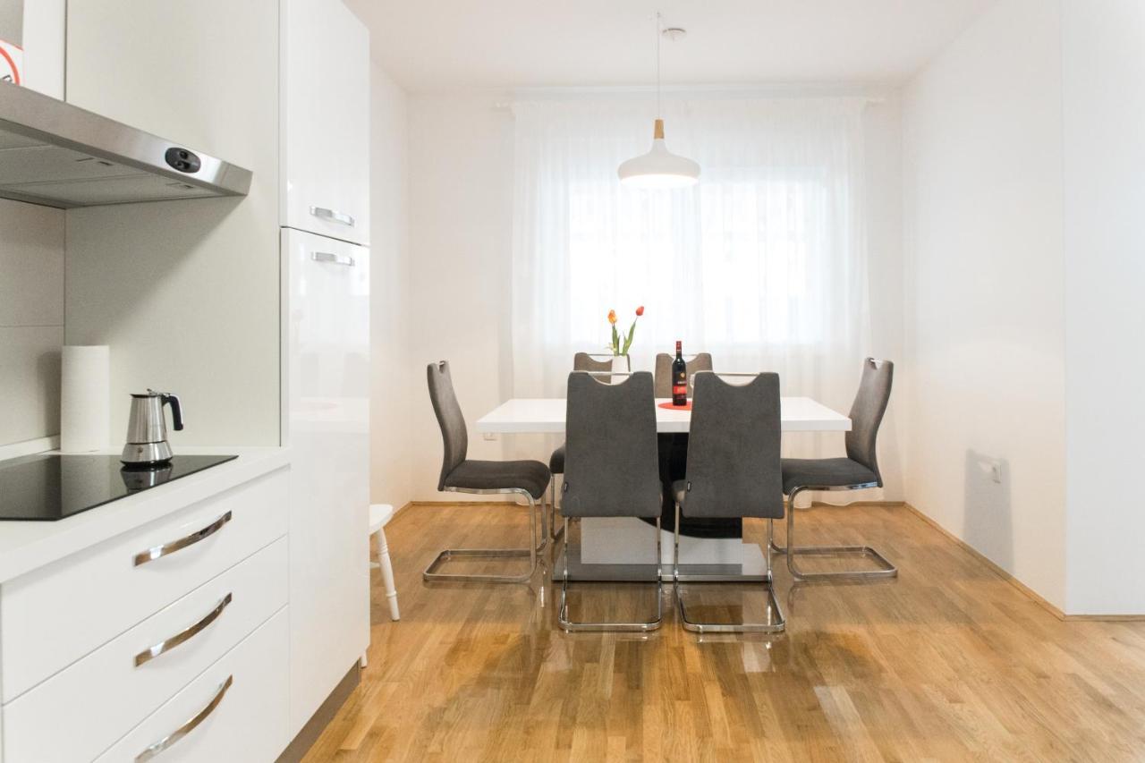 Apartment Zara - Luxury Apartment With Private Pool מראה חיצוני תמונה