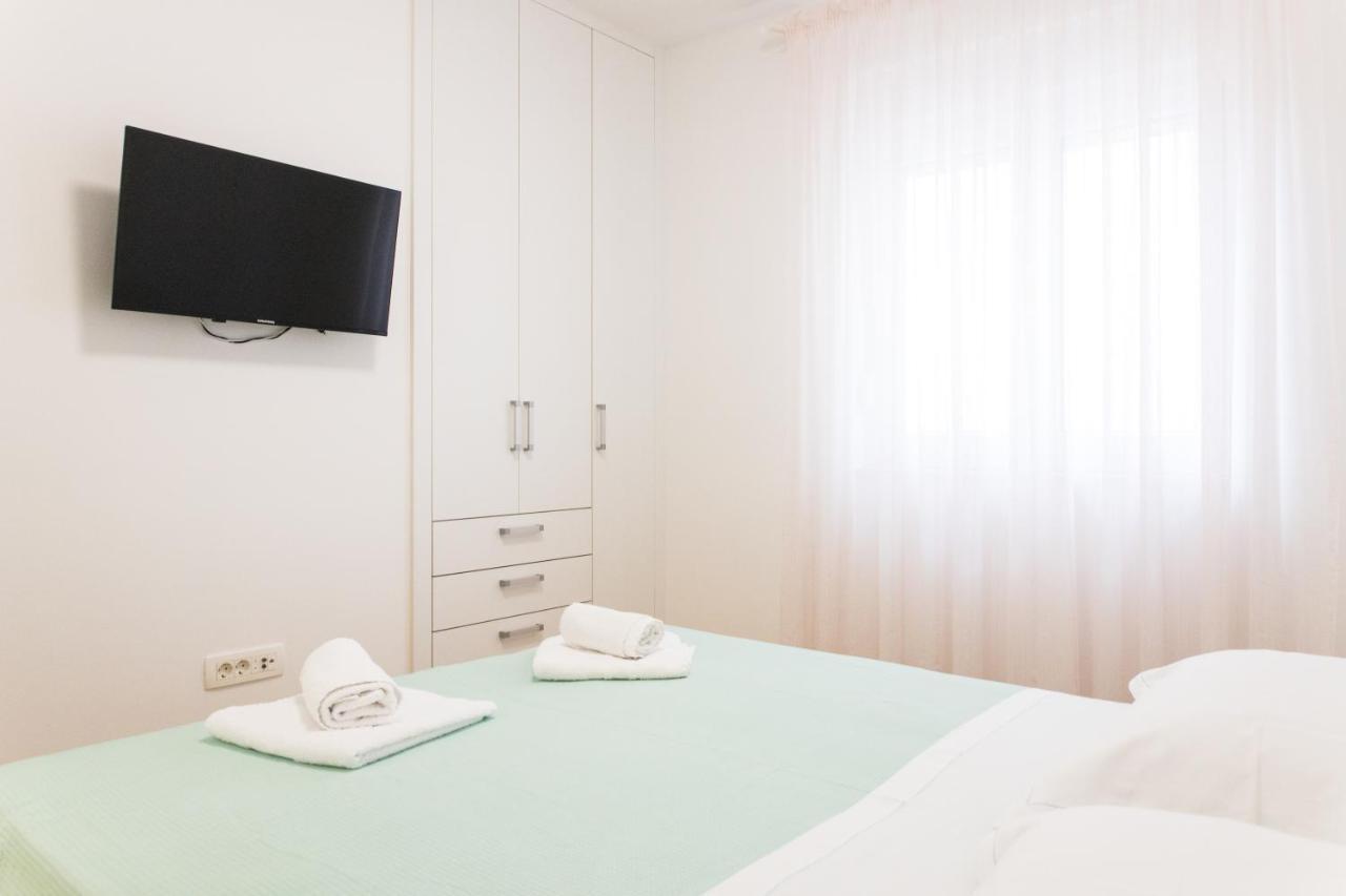 Apartment Zara - Luxury Apartment With Private Pool מראה חיצוני תמונה