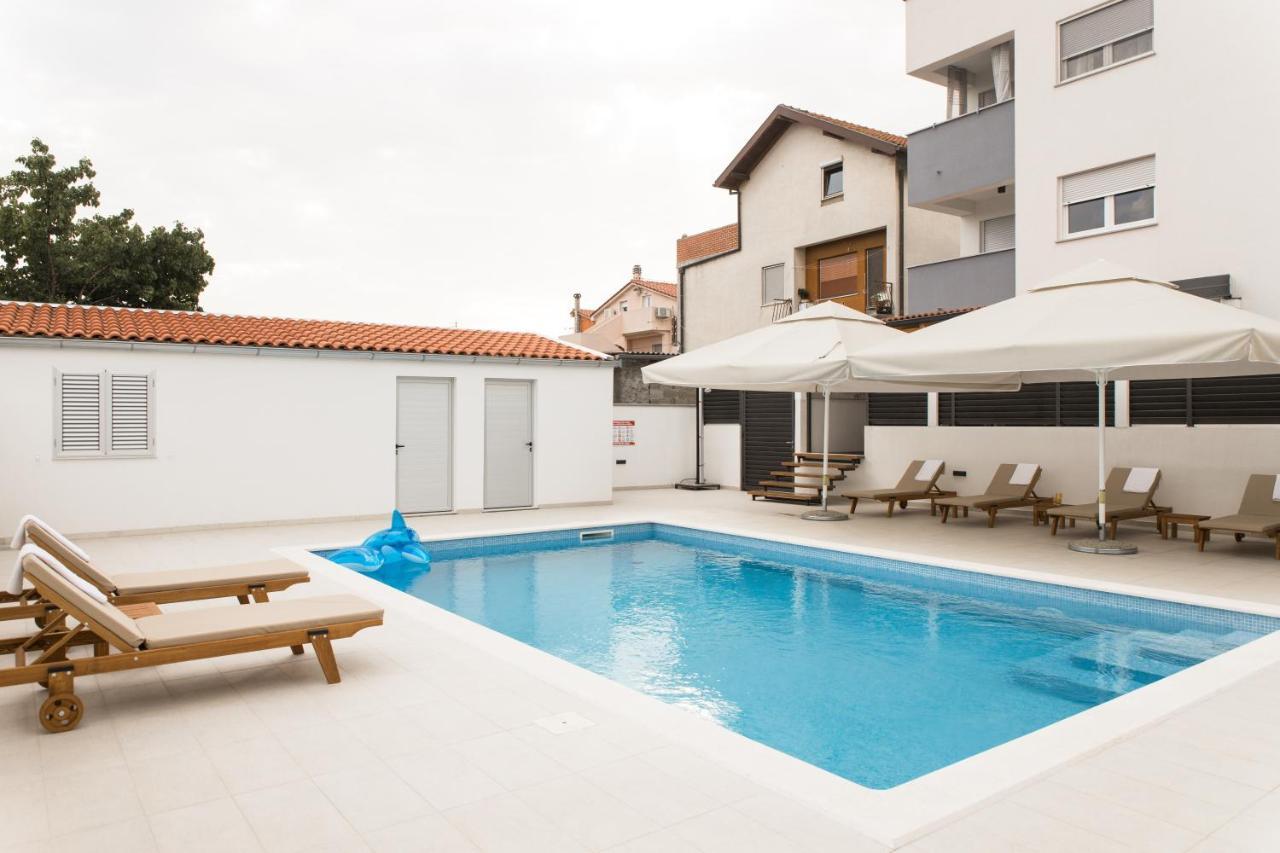 Apartment Zara - Luxury Apartment With Private Pool מראה חיצוני תמונה