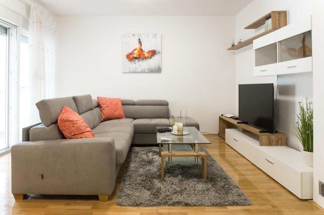 Apartment Zara - Luxury Apartment With Private Pool מראה חיצוני תמונה